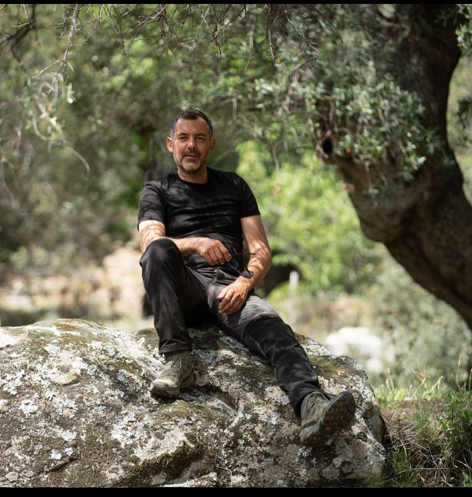 Joseph-Louis Murati, propriétaire-récoltant, dans son oliveraie